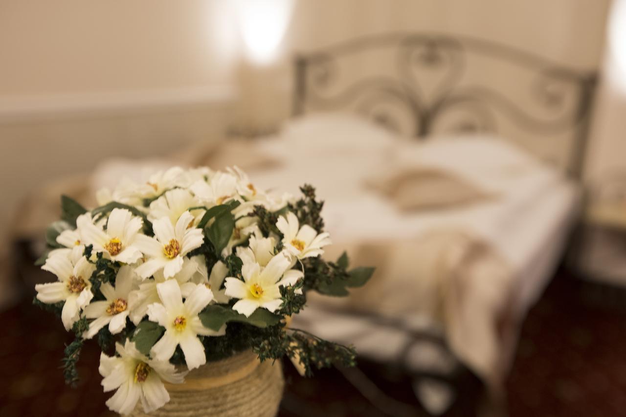 Hotel Aviator Boutique Otopeni Ngoại thất bức ảnh