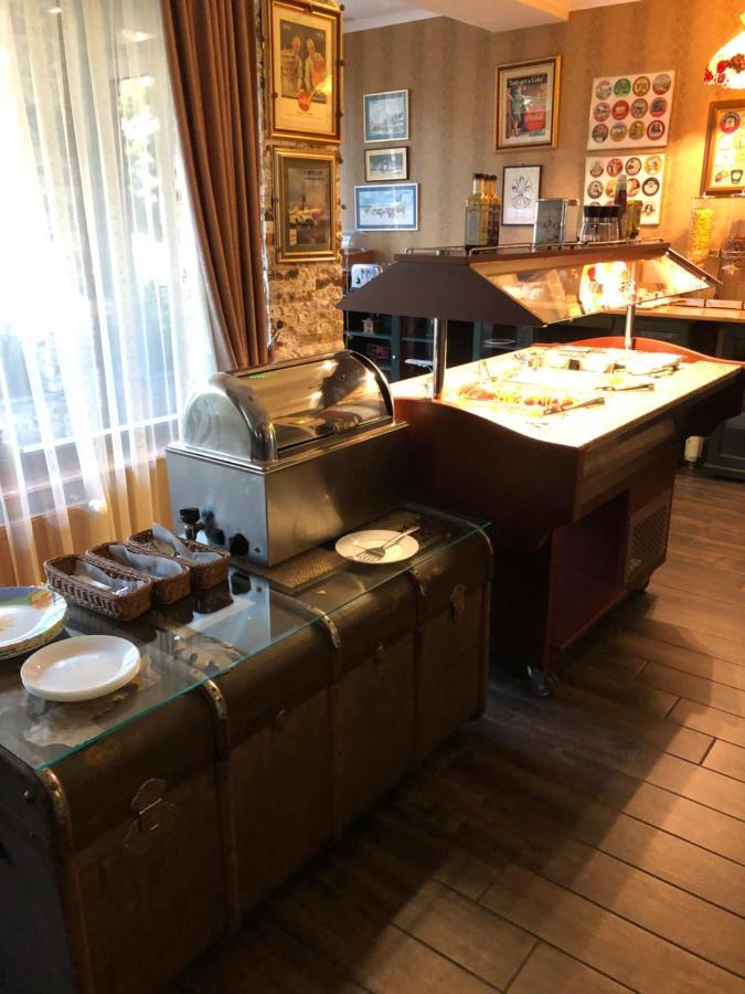 Hotel Aviator Boutique Otopeni Ngoại thất bức ảnh